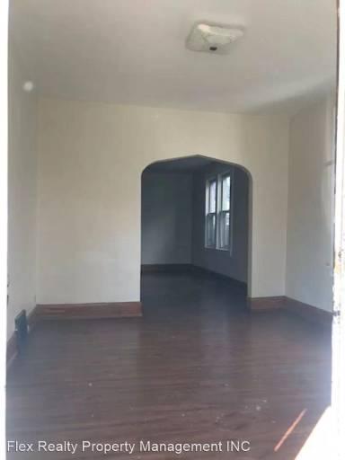 Main picture of 419 E Pearl St