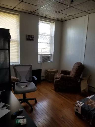 Main picture of 258 Hancock Ave