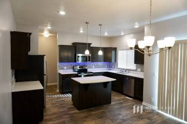 Main picture of 2007 Oriole Dr