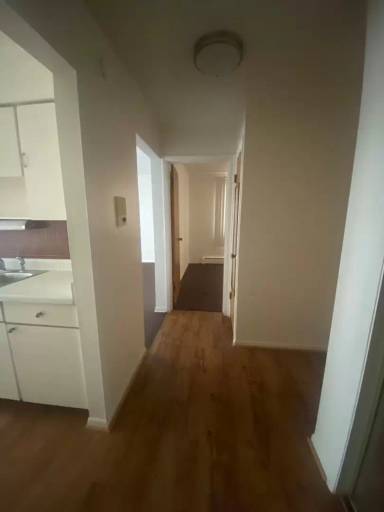 Main picture of 2205 E 87th St