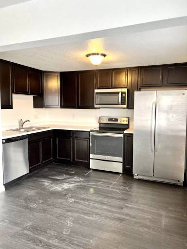 Main picture of 1080 S Eliot St