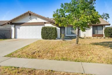 Main picture of 2279 N Sycamore Ave