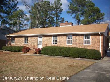 Main picture of 104 Lionel Ave