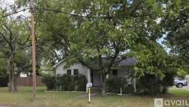 Main picture of 300 N Jefferson St