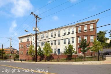 Main picture of 2600 Stanton Rd SE