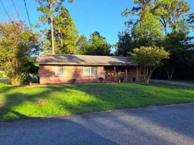Main picture of 664 Mitscher Dr