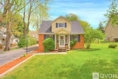 Main picture of 426 Miller St SE