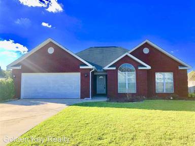 Main picture of 402 Beechwood Dr