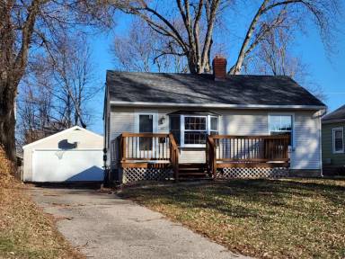 Main picture of 27 Berkshire Dr