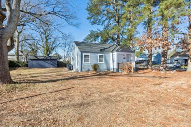 Main picture of 12 Frailey Pl