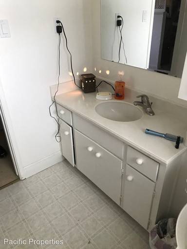 Main picture of 214 Connely Ln