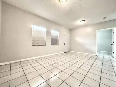 Main picture of 1301 NW 8th Pl