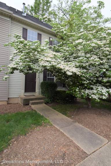 Main picture of 2176 S Glebe Rd