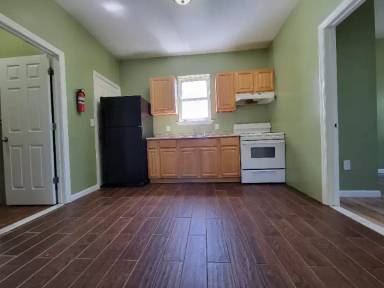 Main picture of 453 S 18th St