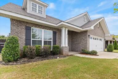 Main picture of 292 Abercorn Dr