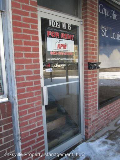 Main picture of 102 E Washington St
