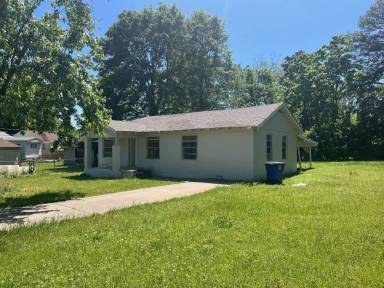 Main picture of 4912 Rogers St