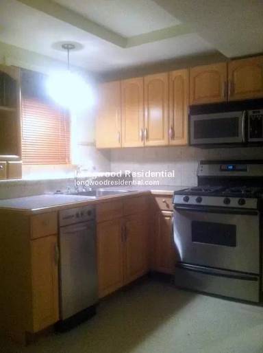 Main picture of 10 Everett Ave