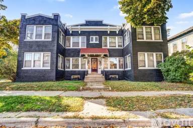Main picture of 2322 Garfield Ave