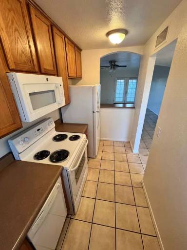 Main picture of 2520 E Glenn St