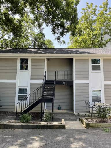 Main picture of 815 Clay St