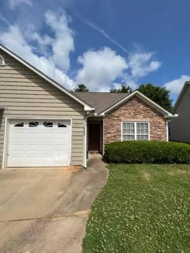 Main picture of 523 Victoria Manor Dr