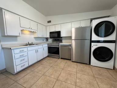 Main picture of 450 N Williams