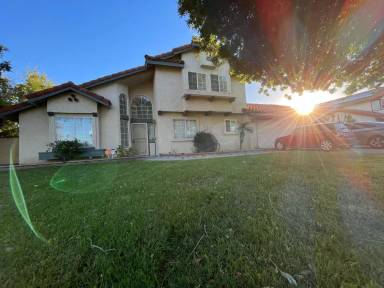 Main picture of 369 E Winchester Dr