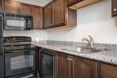 Main picture of 455 NE 24th Ave