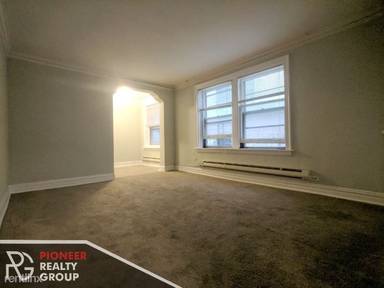 Main picture of Roscoe Apartments