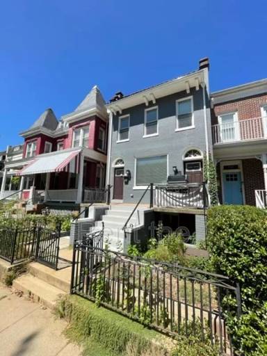 Main picture of 719 Rock Creek Church Rd NW