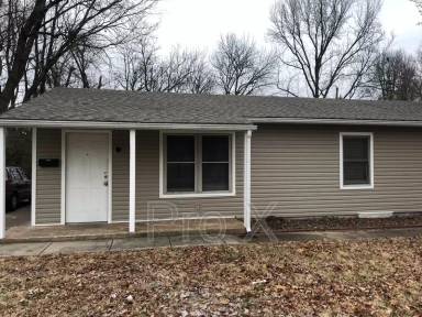 Main picture of 609 S Mount Carmel Rd