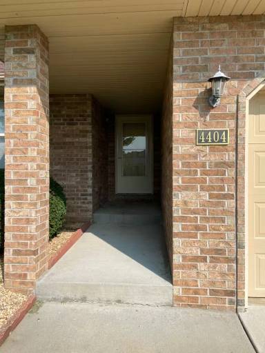Main picture of 4404 S Hemlock Ave