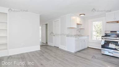 Main picture of 220 S Main St