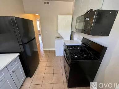 Main picture of 2648 E 78th St
