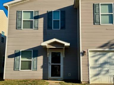 Main picture of 199 Cloverbrook Dr