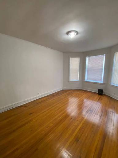 Main picture of 1407 E 66th Pl
