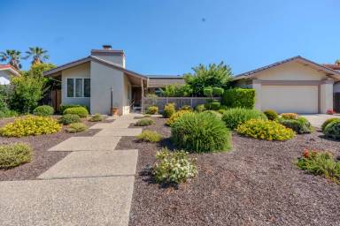 Main picture of 19741 Edina Ln