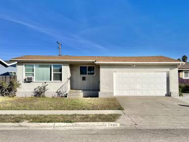 Main picture of 3481 Apollo St
