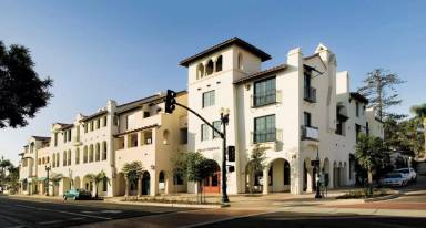 Main picture of 105 W De la Guerra St