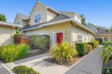 Main picture of 769 Bryn Mawr Ct