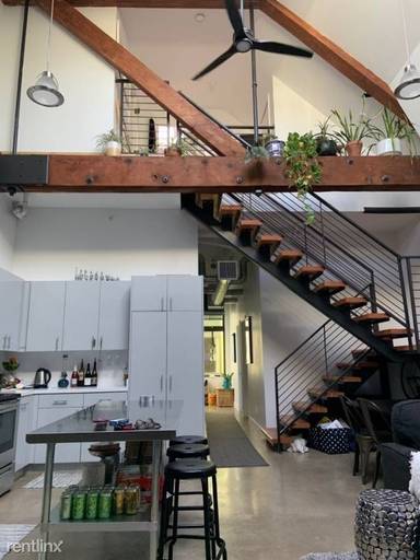 Main picture of 674 23rd St