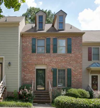 Main picture of 3109 Coachmans Way