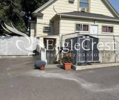 Main picture of 706 S College Ave