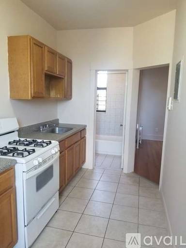Main picture of 1812 Menahan St