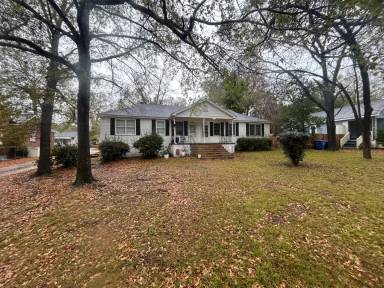 Main picture of 5105 Middleton St