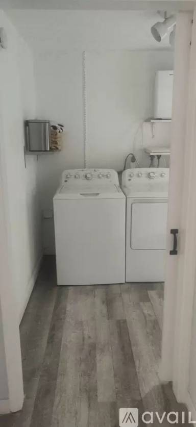 Main picture of 2705 S Atlantic Ave