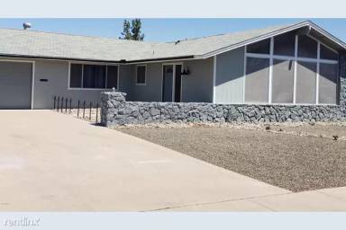 Main picture of 15637 N 99th Dr