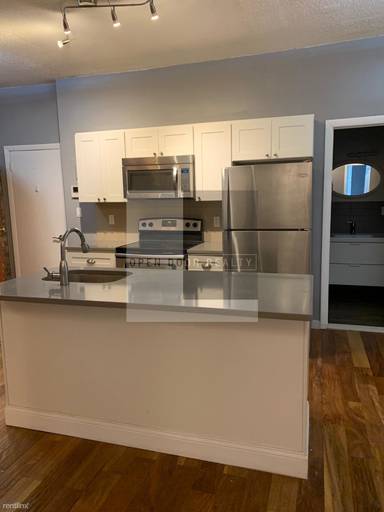 Main picture of 195 Wooster St