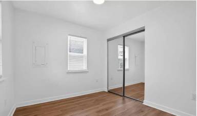 Main picture of 206 Admiral Dr